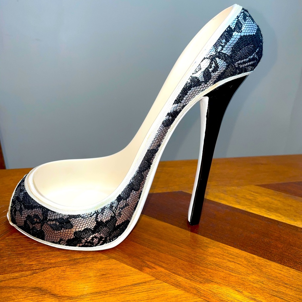 Black Lace Stiletto Wine Bottle Holder